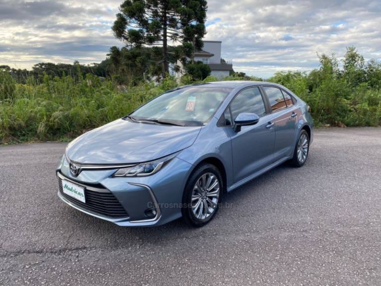 TOYOTA - COROLLA - 2019/2020 - Cinza - R$ 120.000,00