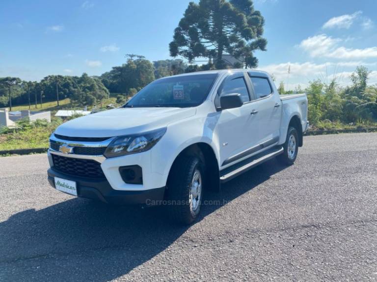 CHEVROLET - S10 - 2022/2023 - Branca - R$ 155.000,00