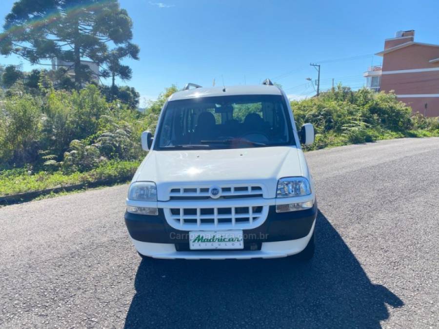 FIAT - DOBLÓ - 2006/2006 - Branca - R$ 31.500,00