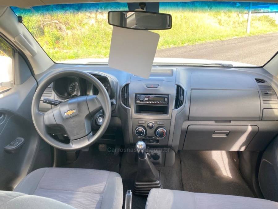 CHEVROLET - S10 - 2015/2015 - Branca - R$ 106.000,00