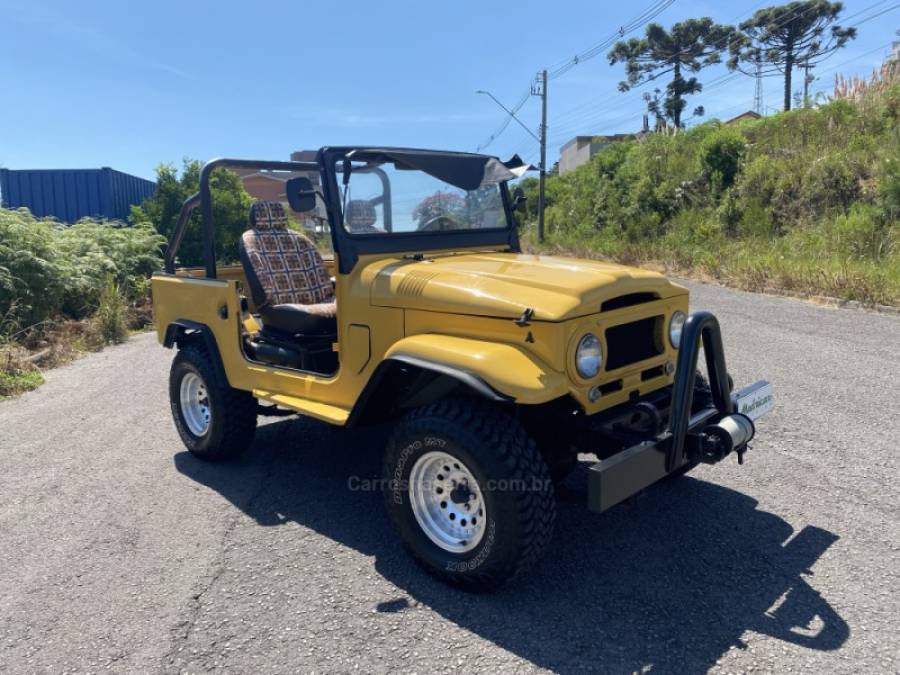 TOYOTA - BANDEIRANTE - 1970/1970 - Amarela - R$ 115.000,00