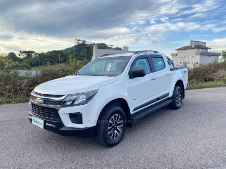 CHEVROLET - S10 - 2022/2022 - Branca - R$ 139.000,00