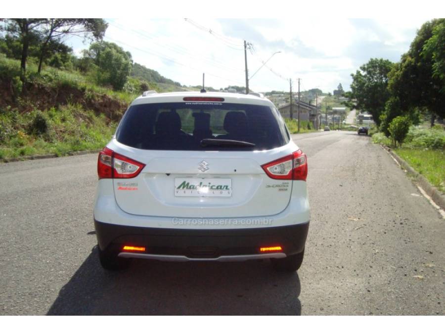 SUZUKI - S-CROSS - 2017/2017 - Branca - R$ 78.500,00