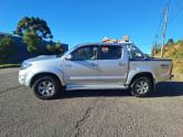 TOYOTA - HILUX - 2009/2010 - Prata - R$ 108.000,00